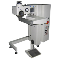 Roller radial ultrasonic sewing machine